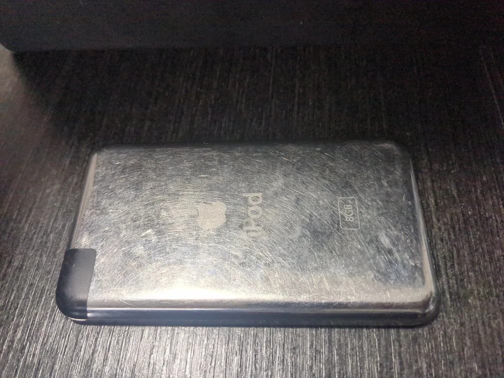 (for parts) 1st Generation Apple iPod Touch 8GB image indicator(2)