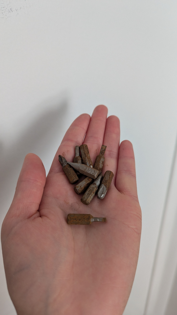 Screw Driver with interchangeable attachments - photo 2