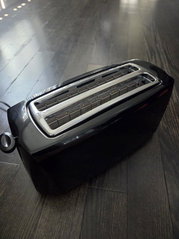 4 Slices Toaster
