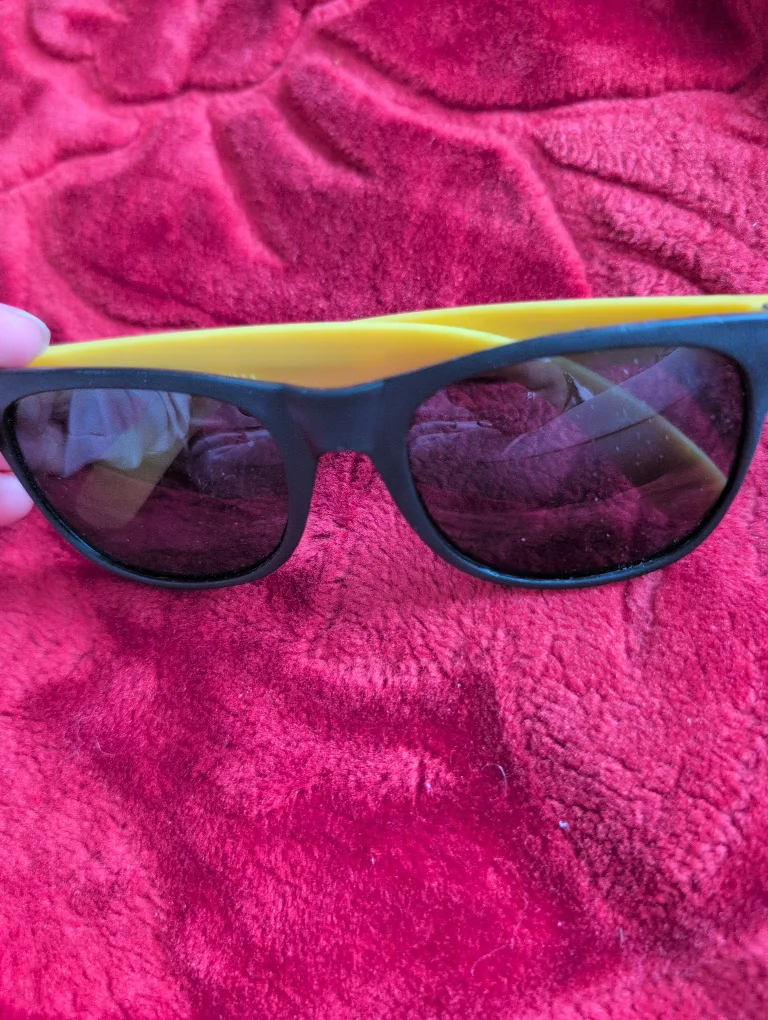 Giant Tiger Sunglasses - Black & Yellow thumbnail