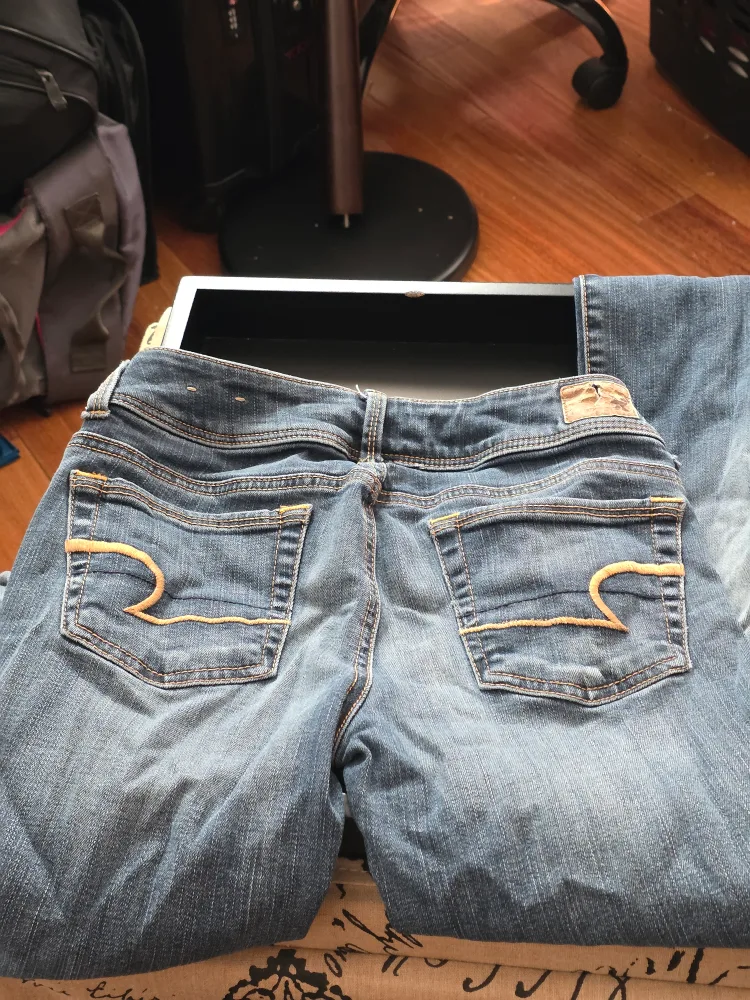 American Eagle Outfitters Kick Boot Jeans - Size 0 image indicator(8)