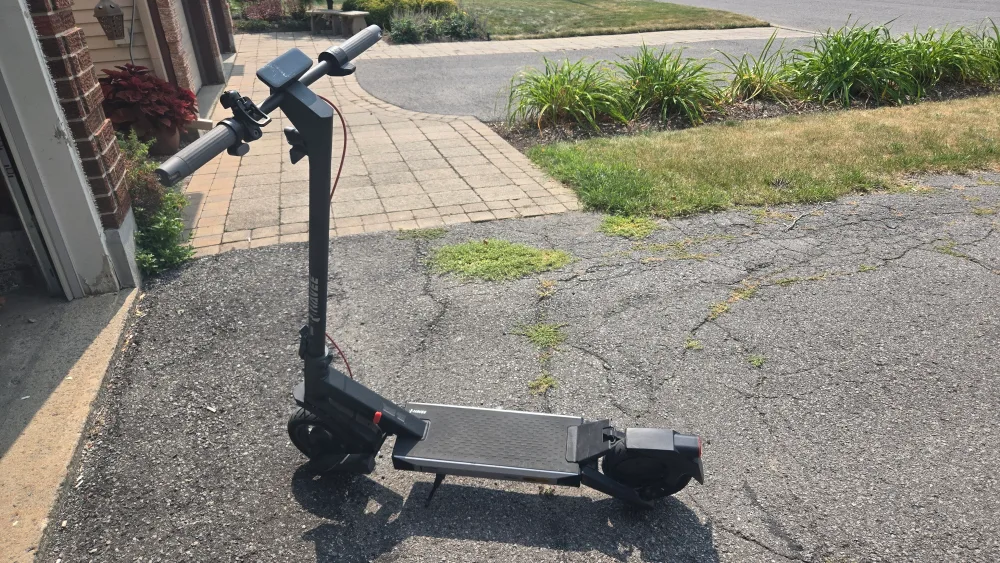 Navee S40 Electric Scooter - Like New!
