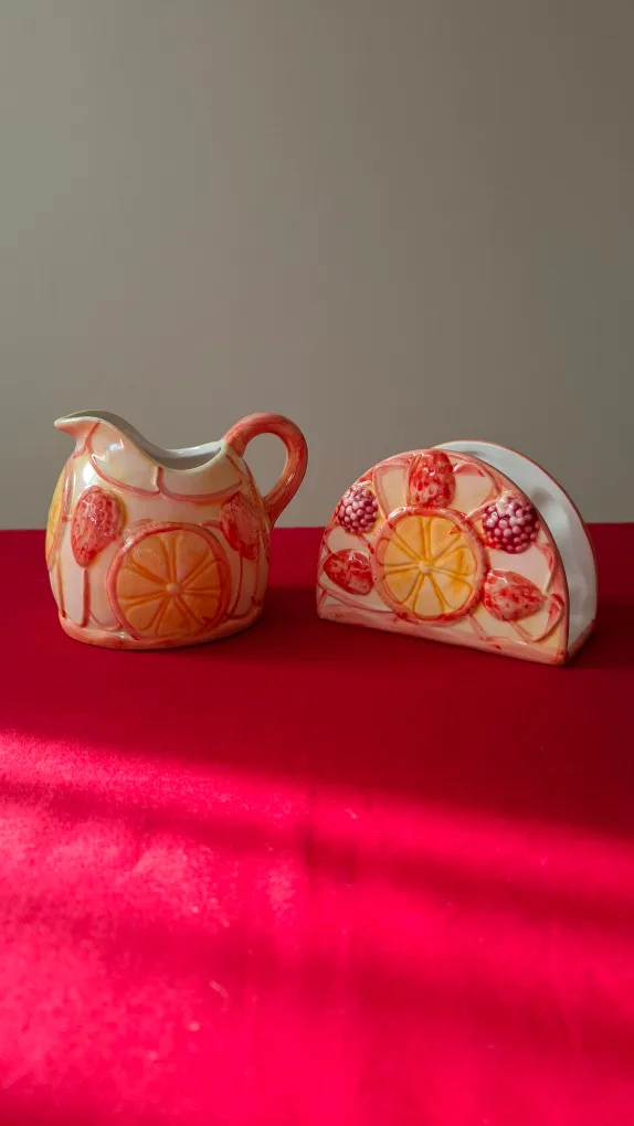 Vincent Cadeaux Creamer and Napkin Holder Set thumbnail