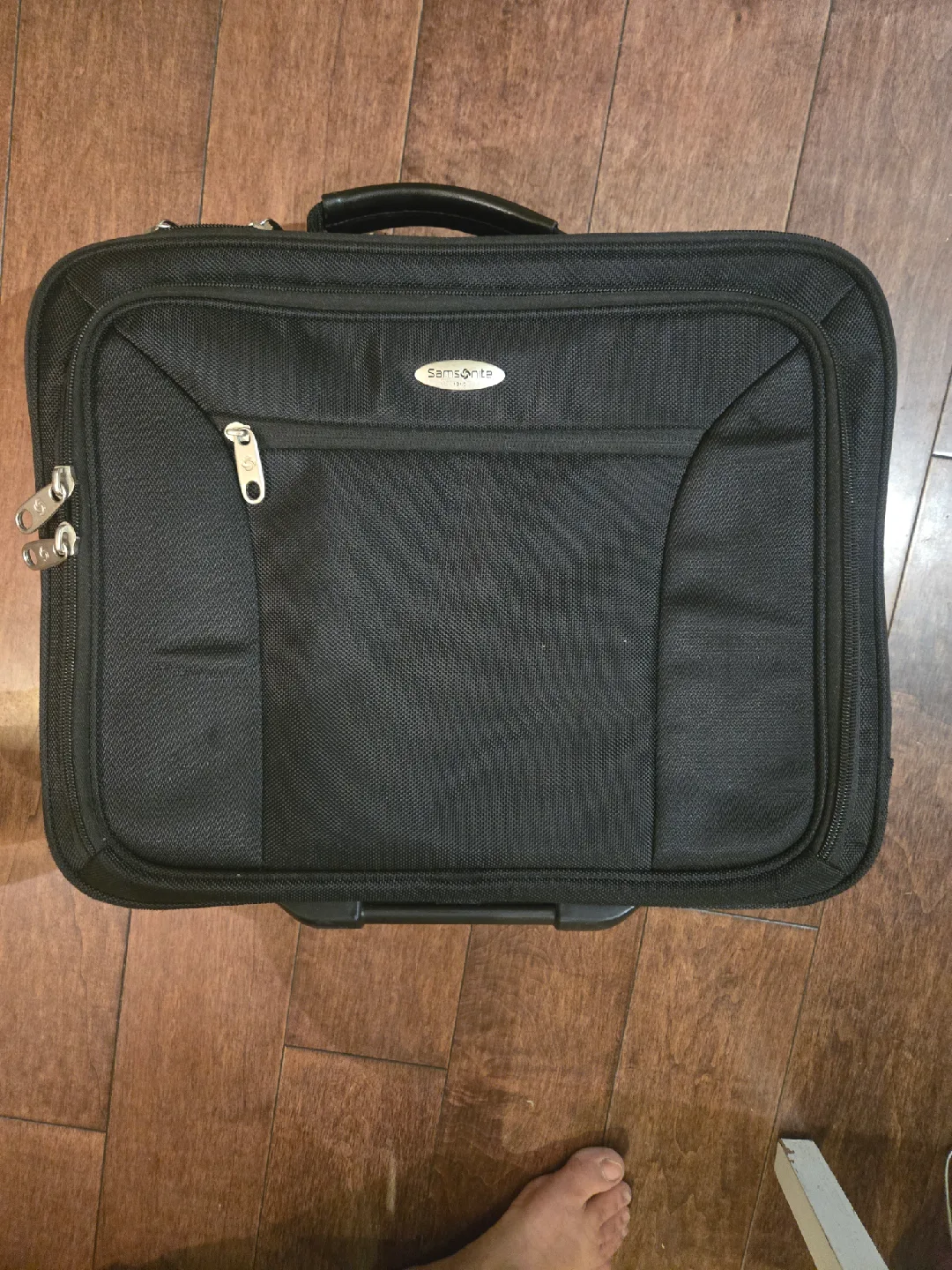 Samsonite Black Rolling Carry-On Suitcase thumbnail