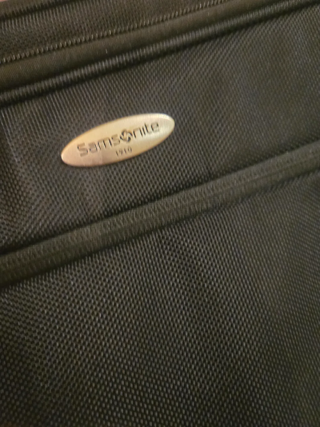 Samsonite Black Rolling Carry-On Suitcase image indicator(4)