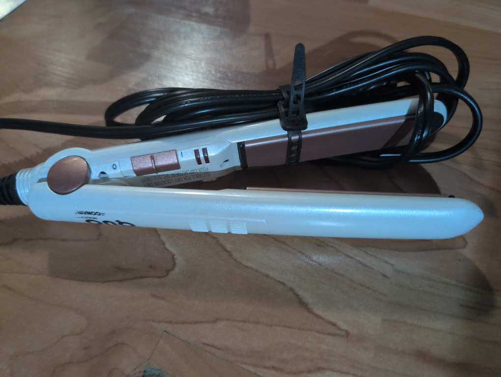 Quo by Conair Hair Straightener - photo 3