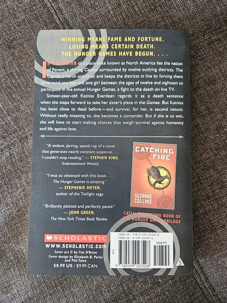 Hunger Games & Mockingjay - Suzanne Collins Softcover Books image indicator(2)