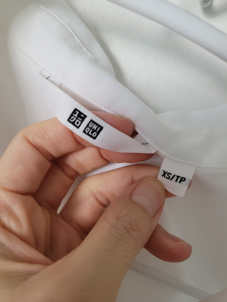 Uniqlo Rayon 3/4 Sleeve Skipper Collar Blouse - White - XS - photo 2