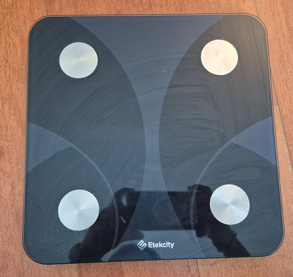 *Moving Out Sale* Etekcity Smart Fitness Scale - FIT 8S thumbnail
