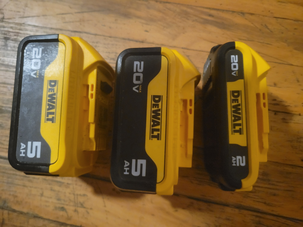 DeWalt 20V MAX 5Ah & 2Ah Batteries