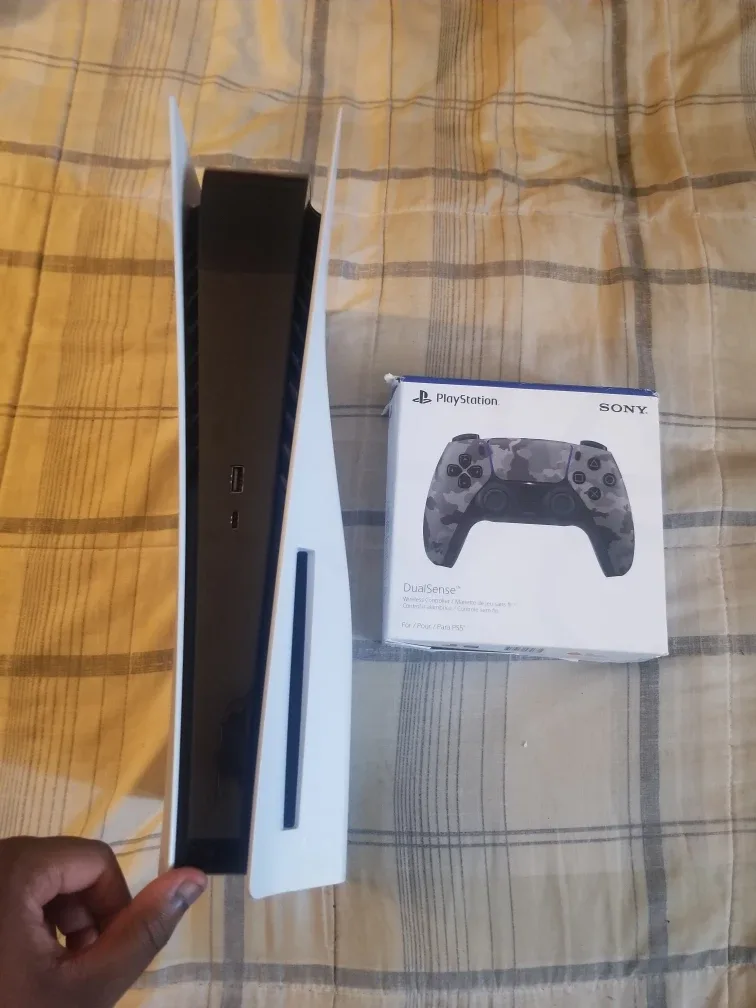 Disc PS5 Console with Brand New Controller image indicator(2)