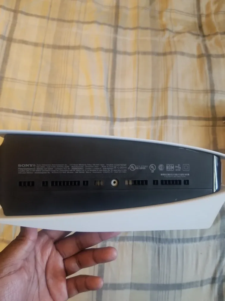 Disc PS5 Console with Brand New Controller image indicator(5)