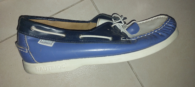 Nautmoc Boat Shoes - Size 9 - photo 3