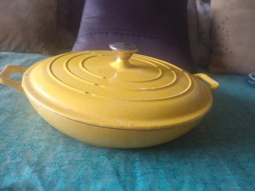 Yellow Dutch Oven - large thumbnail