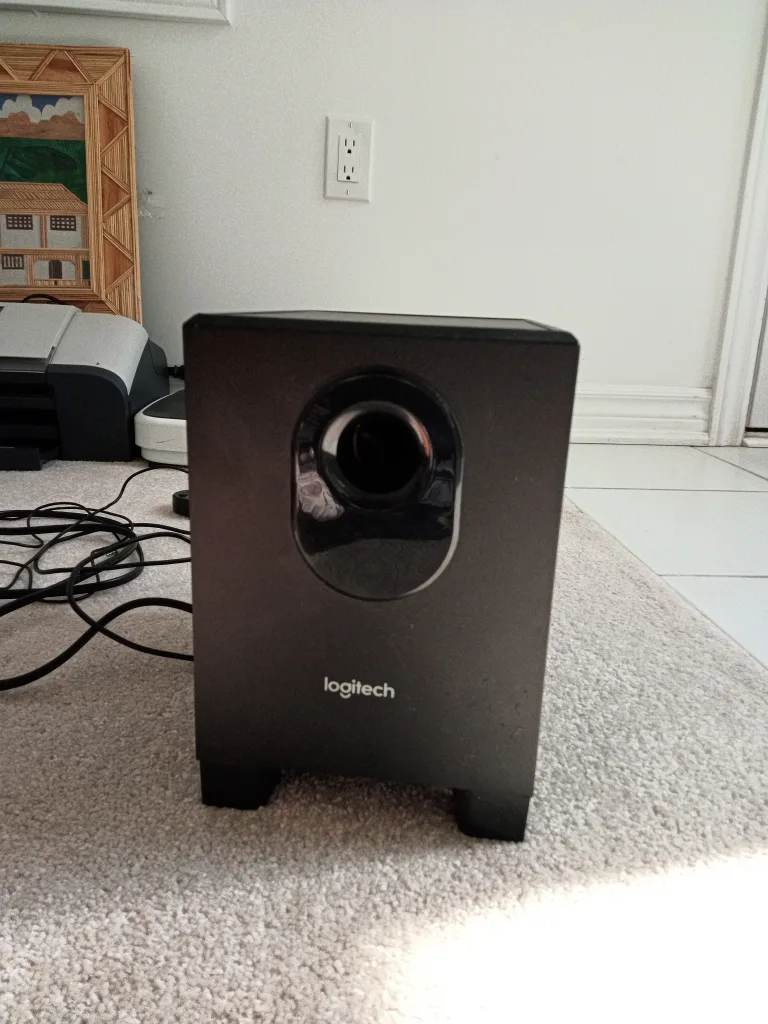 Logitech Z313 Subwoofer Speaker System image indicator(4)