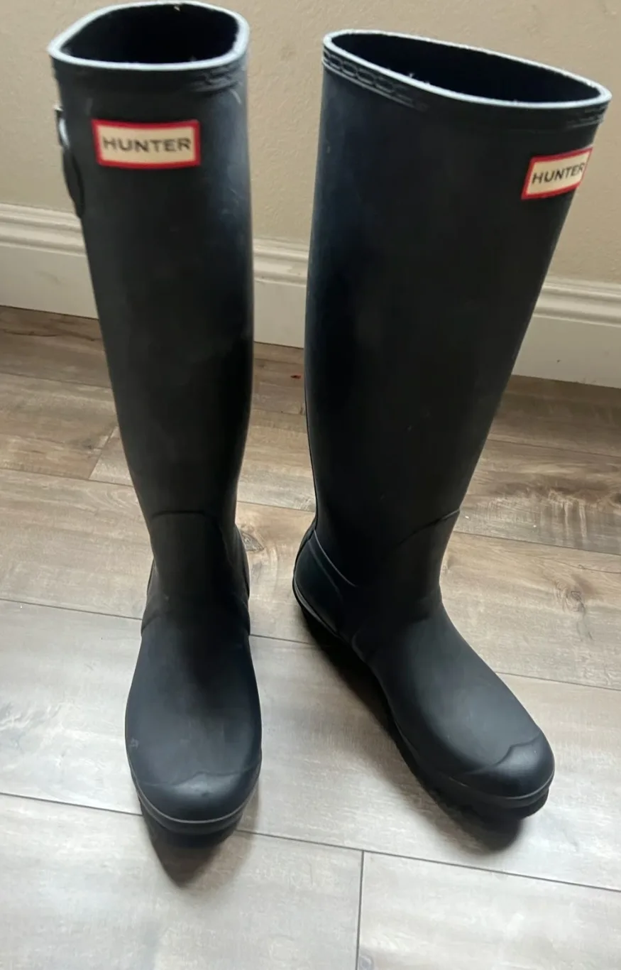 Hunter Rain Boots - Black size 9 womens thumbnail