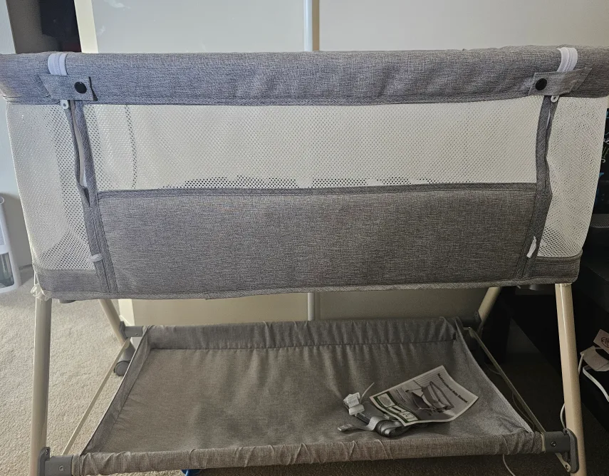 Grey Baby Bassinet with covers image indicator(4)