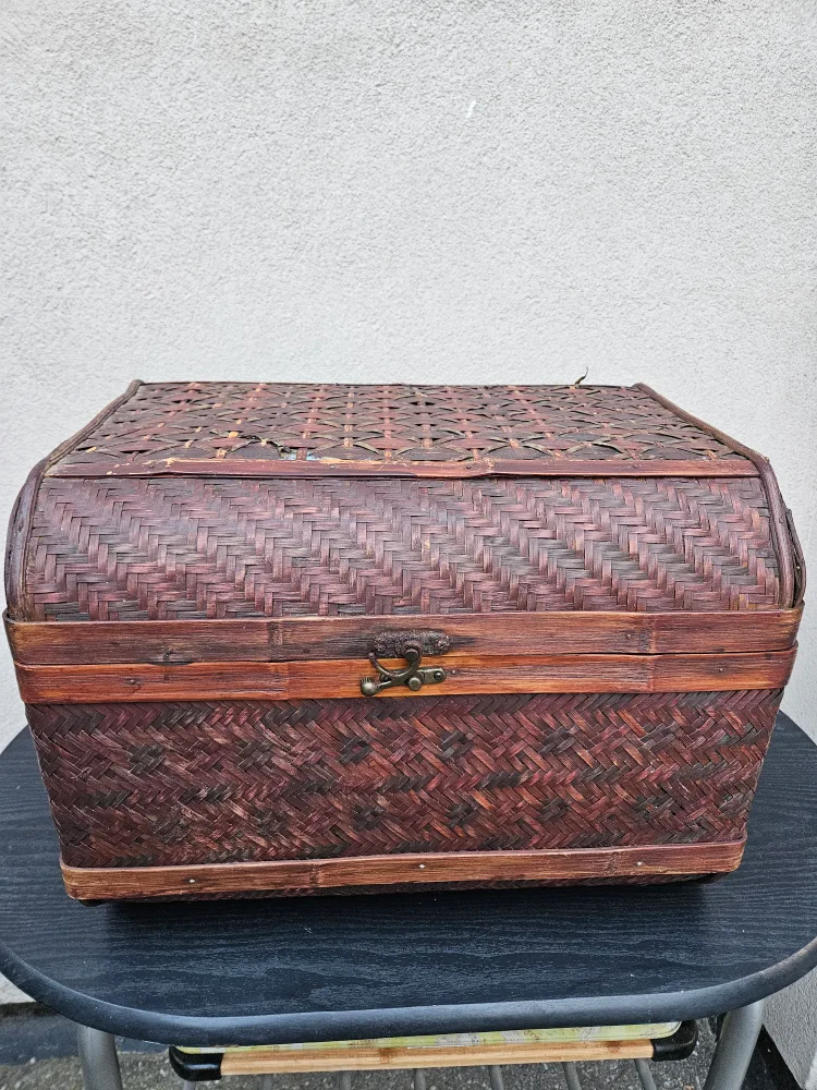 Woven Trunk/Storage Chest thumbnail