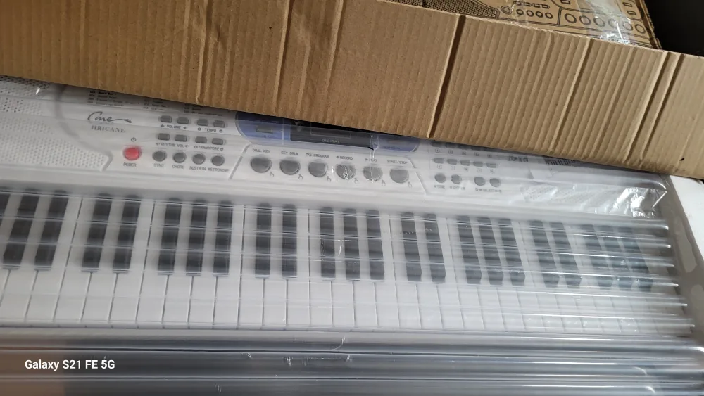 New Hricane 61-Key Musical Keyboard thumbnail