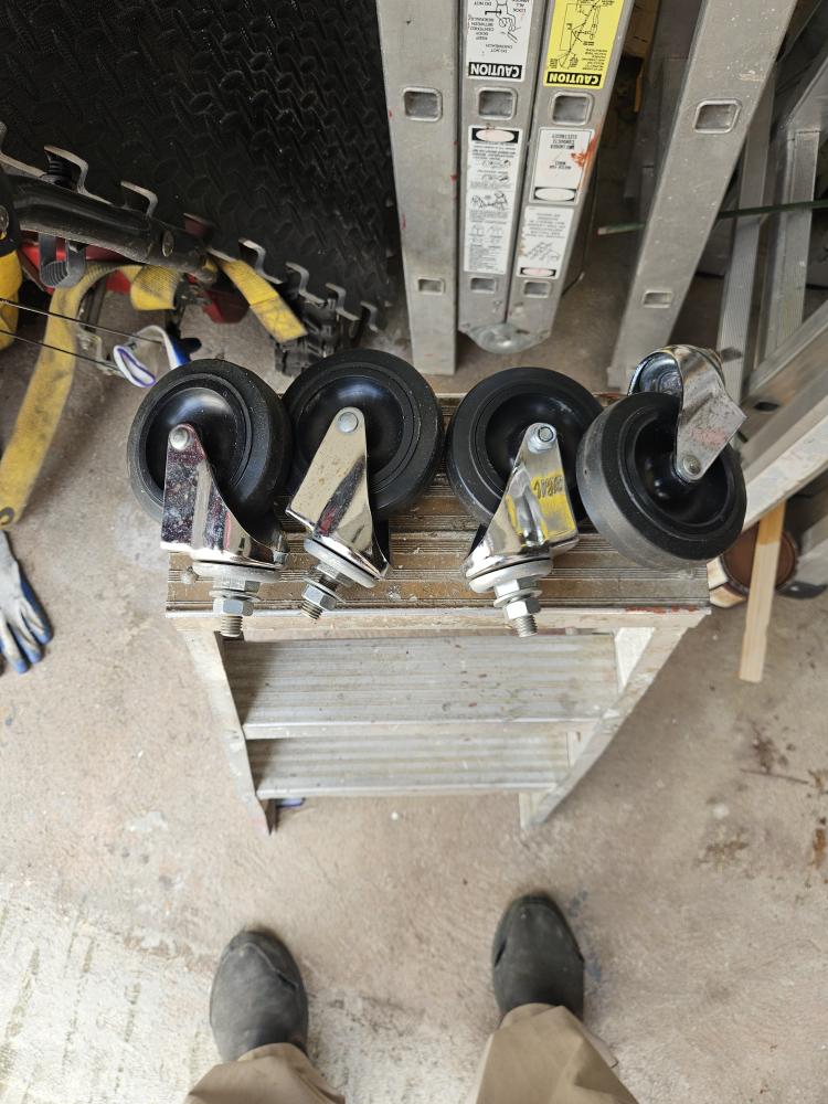 Set of 4 Black Casters - photo 2