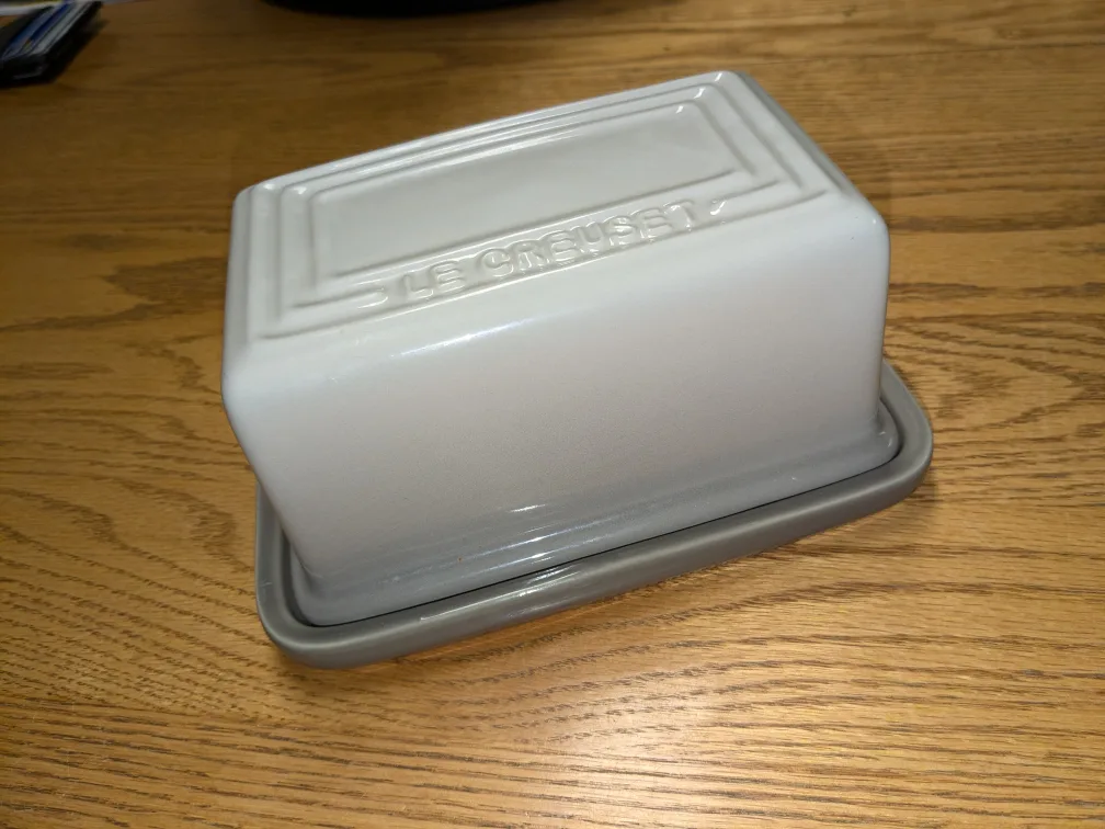 Le Creuset Butter Dish and sugar/creamer dish thumbnail