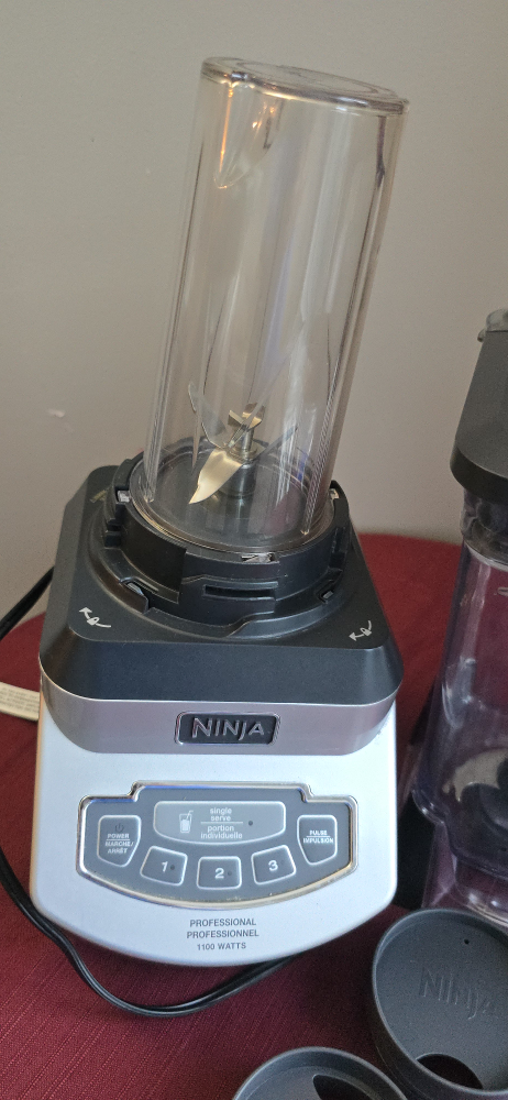 Ninja Professional Countertop Blender BL660C - photo 4