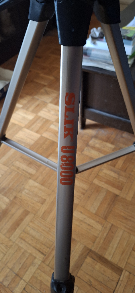 SLIK U8000 64 inch Tripod