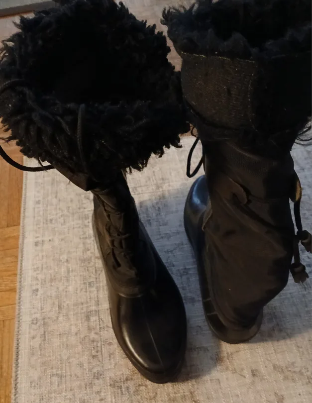 Baffin Black Winter Boots thumbnail