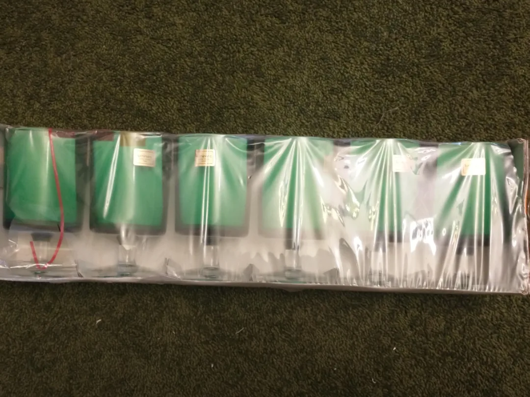 New Luminarc Arques France Green Stemmed Glasses Set