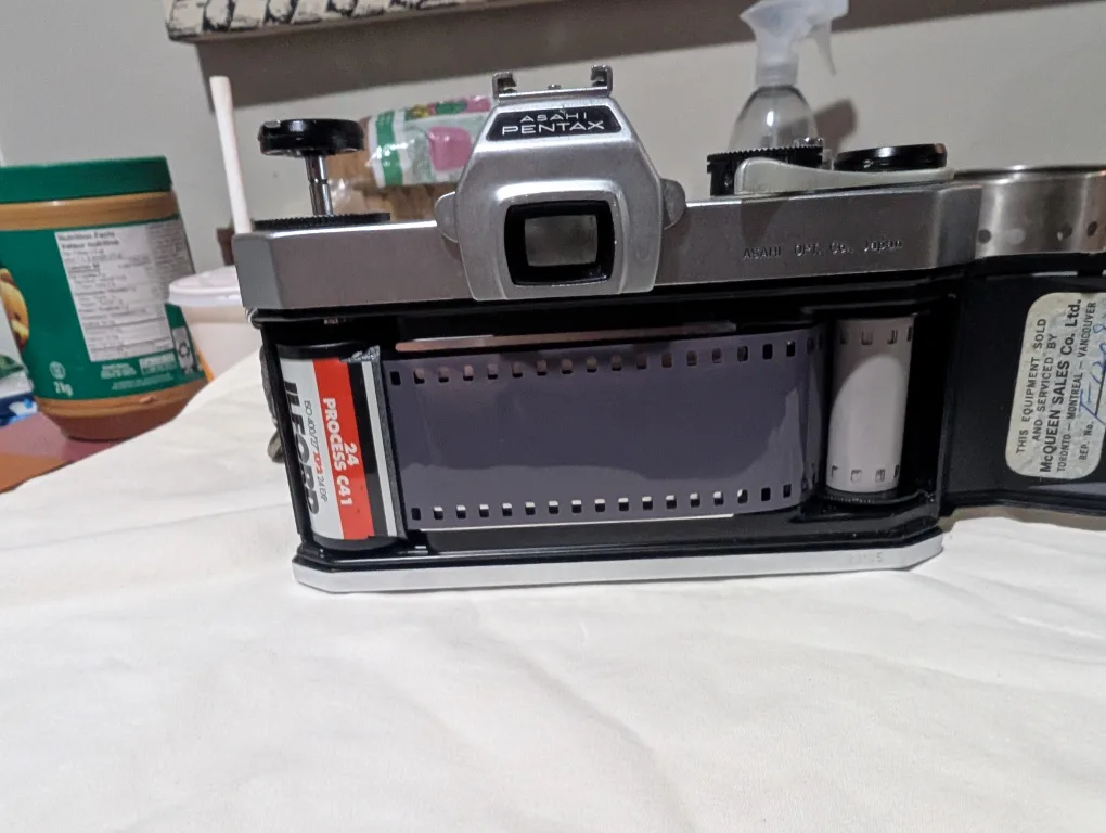 Asahi Pentax SL Film Camera  & Takumar 50mm Lens & Mini Tripod image indicator(5)