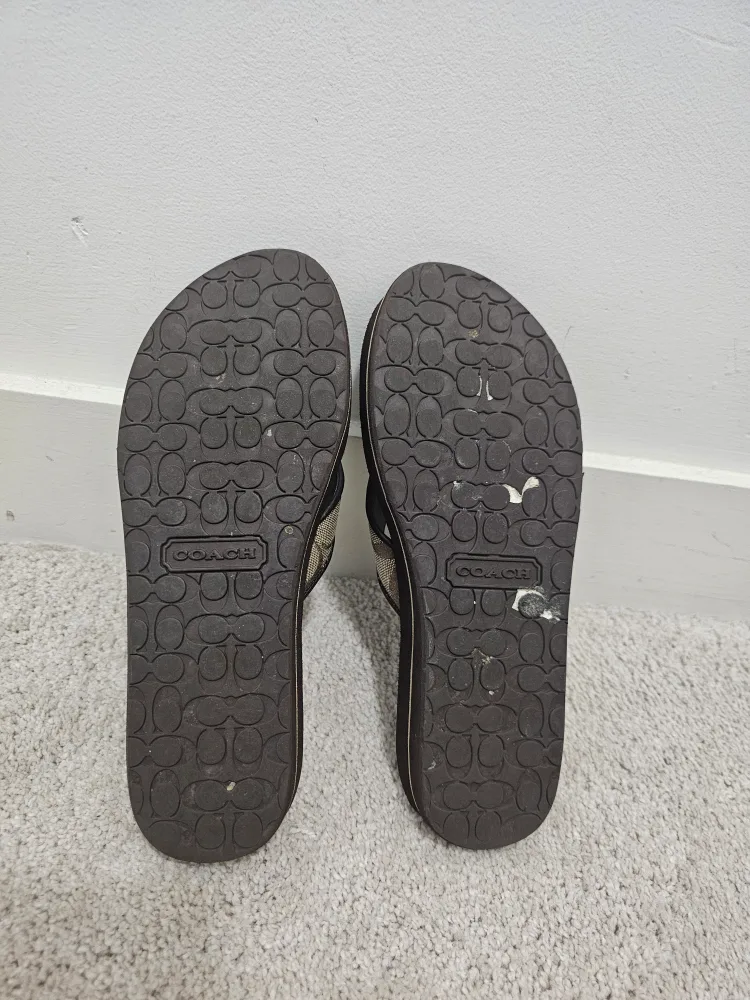 Coach Flip Flops - Size 6 image indicator(3)