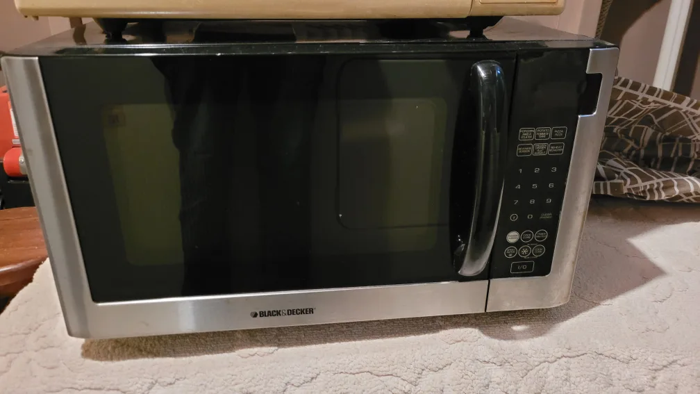 Black & Decker Microwave Oven MO1211SBC thumbnail