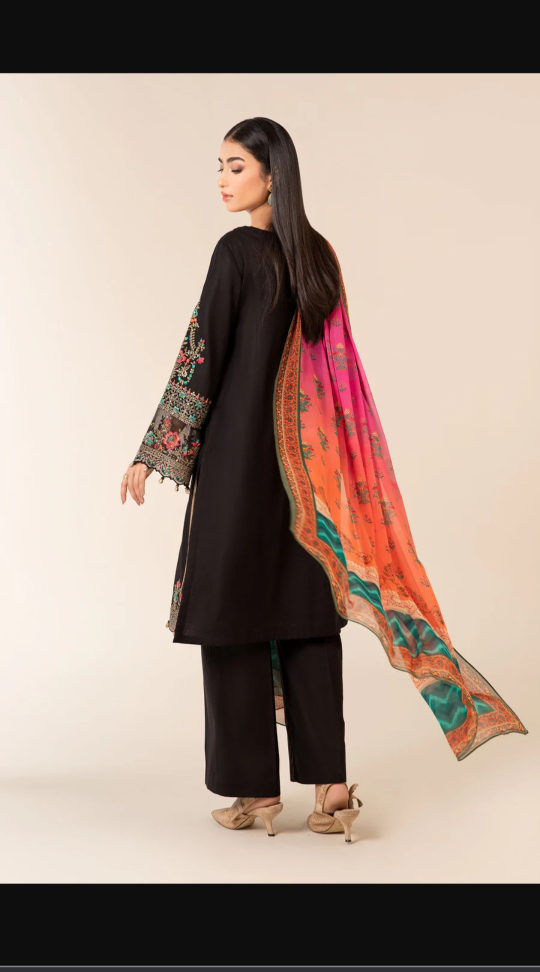 Maria.B Black Embroidered Kameez Shalwar Outfit - photo 5