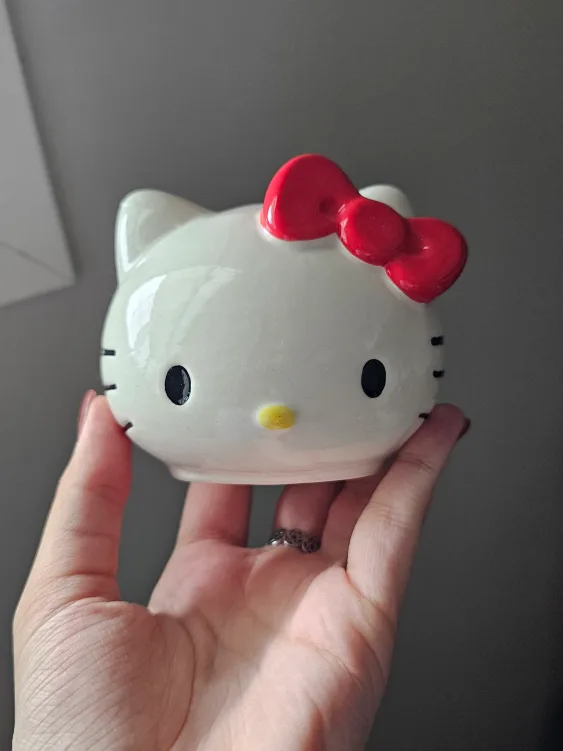 Hello Kitty Ceramic Reed Diffuser thumbnail