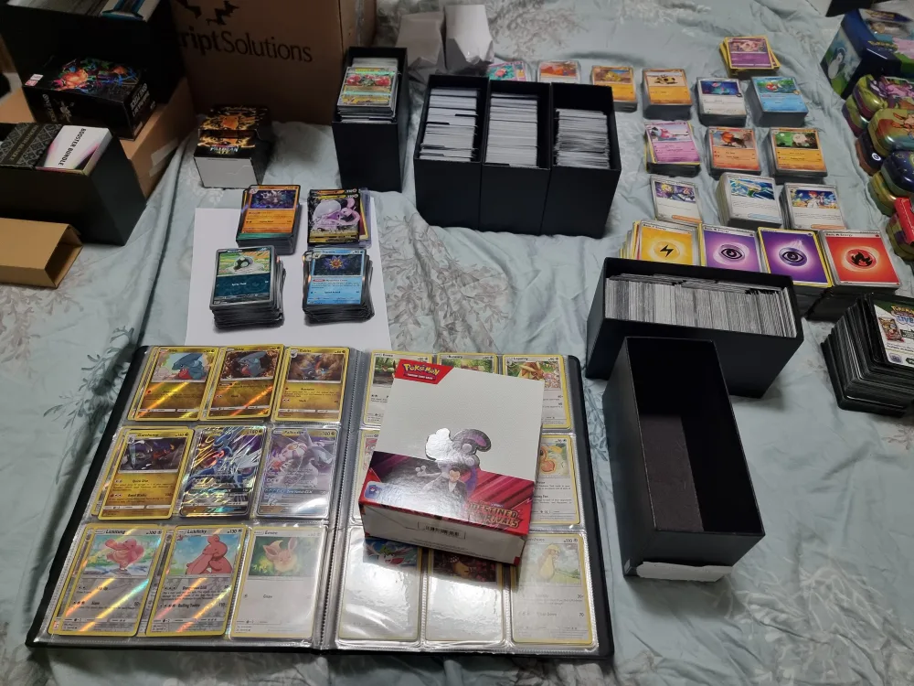 $2K FOR EVERYTHING - 8,000+ Pokemon Cards & Merch!! image indicator(5)