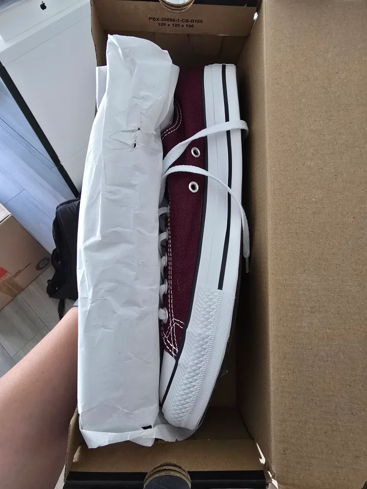 Converse Chuck Taylor All Star - Size 10 Mens thumbnail