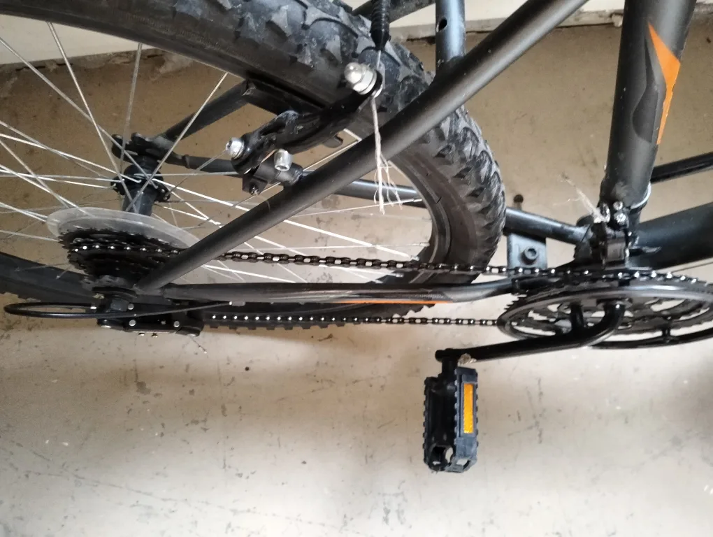 Avigo Ultra 26 Mountain Bike - Great Condition! image indicator(4)