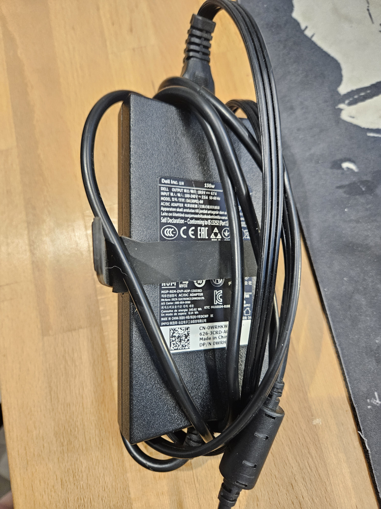 Dell WD15 k17a Docking Station w 135w adapter - photo 4