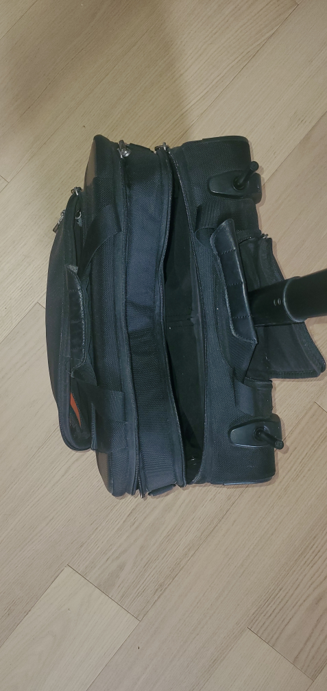 Samsonite Black Rolling Suitcase - photo 3