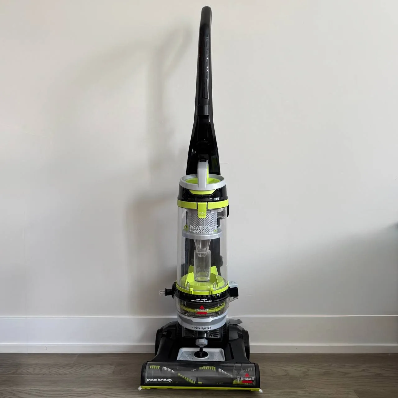 BISSELL Swivel Pet Vacuum Cleaner (Model 2316) thumbnail