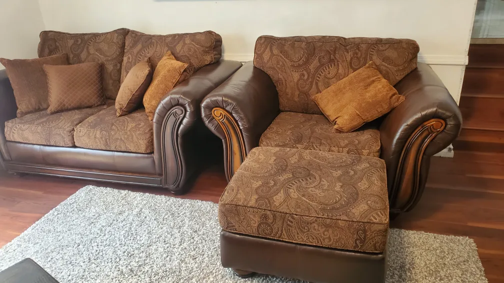 Brown Leather Sofa Set thumbnail