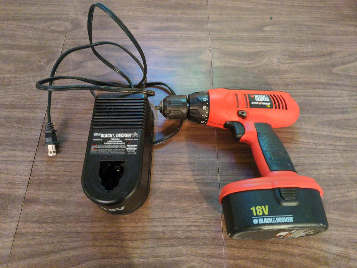 Black & Decker Firestorm 18V Cordless Drill thumbnail