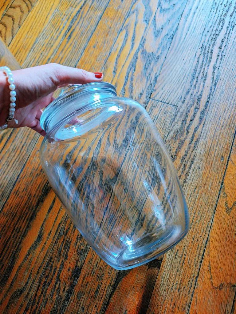 Huge Glass Jars with Lids image indicator(3)