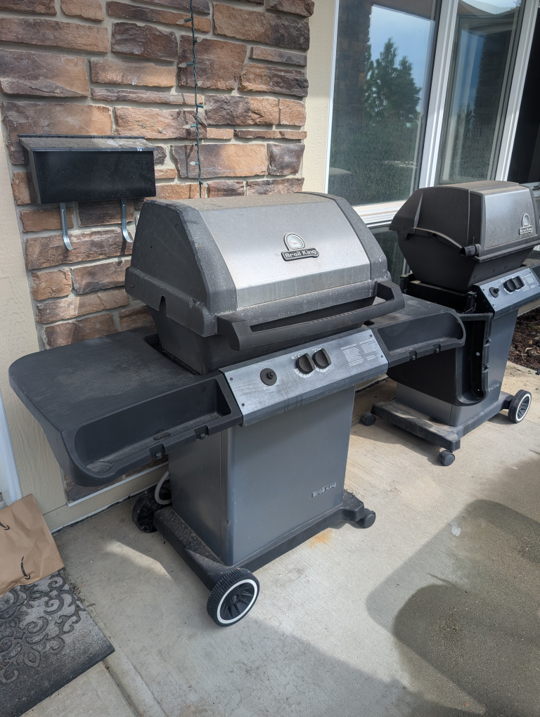Broil King Natural Gas BBQ Grill