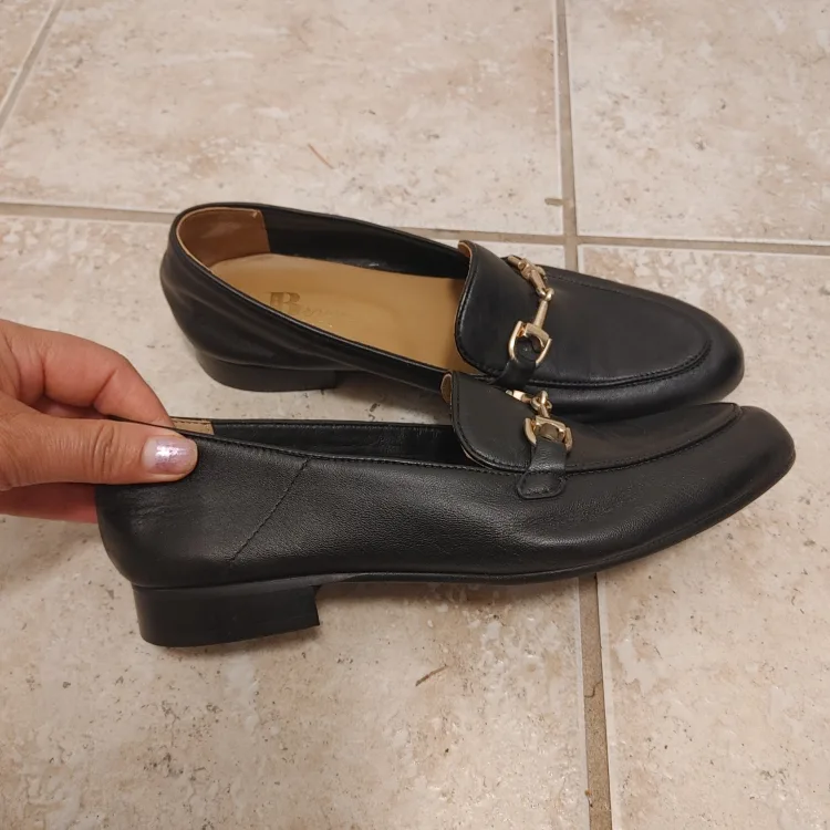 Black Leather Loafers Size 8 thumbnail
