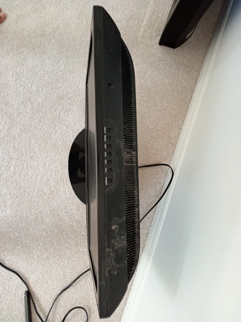 Dynex 24" LED TV - Model DX-24L200A12 image indicator(2)