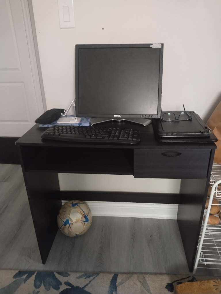 🖥️ Working Dell Monitor + Keyboard with Study Desk - photo 2