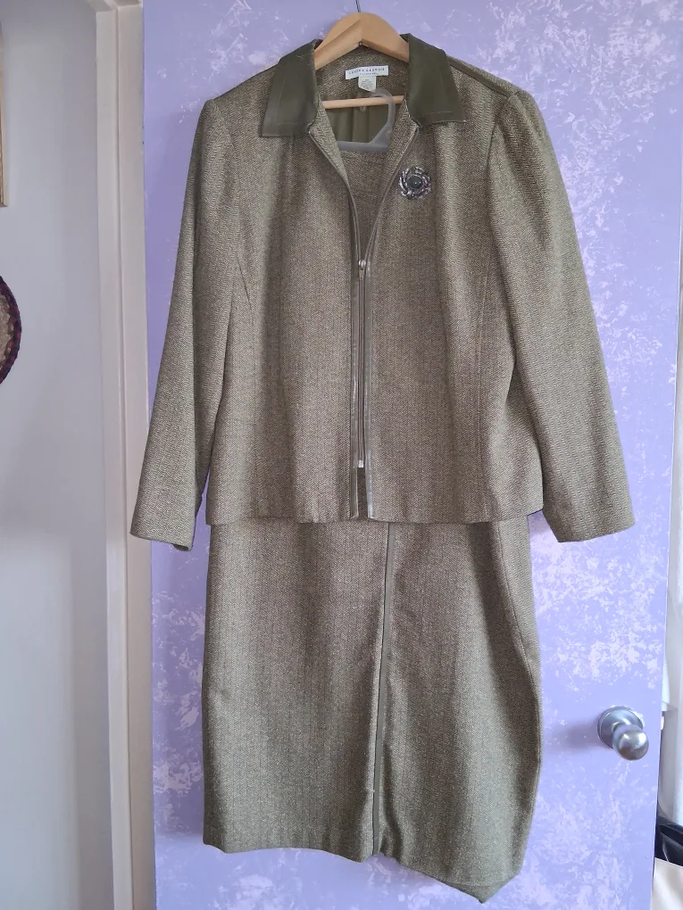 Lucien Daunois Wool Skirt Suit Set thumbnail