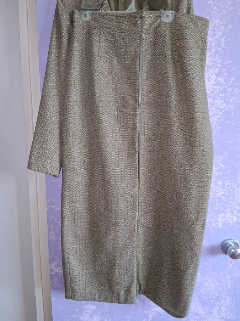 Lucien Daunois Wool Skirt Suit Set image indicator(4)