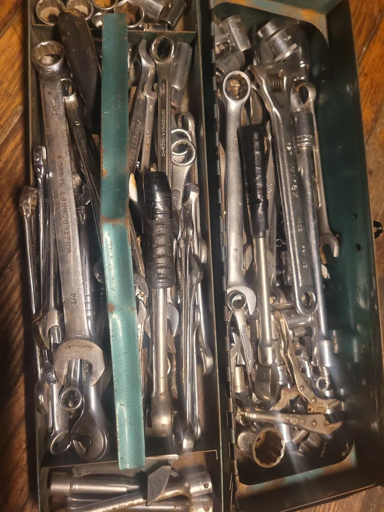 Vintage Tool Set in Metal Box image indicator(2)
